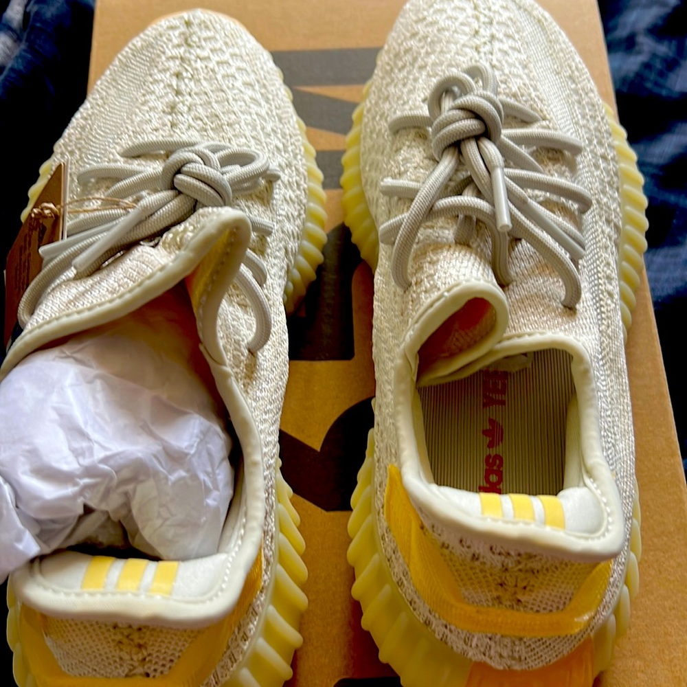 Yeezy Boost 350v2